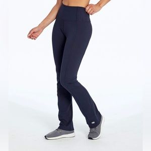 NWT Marika Women's Sophia High Rise Tummy Control Bootleg Legging in Navy XL